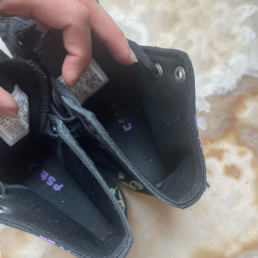 Black Alien Space high top Converse glow in the dark - Picture 7 of 9